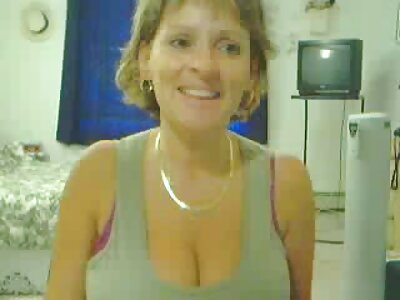 Doamna excitată cu sânii mari, va deveni foarte mature and son sex profundă.